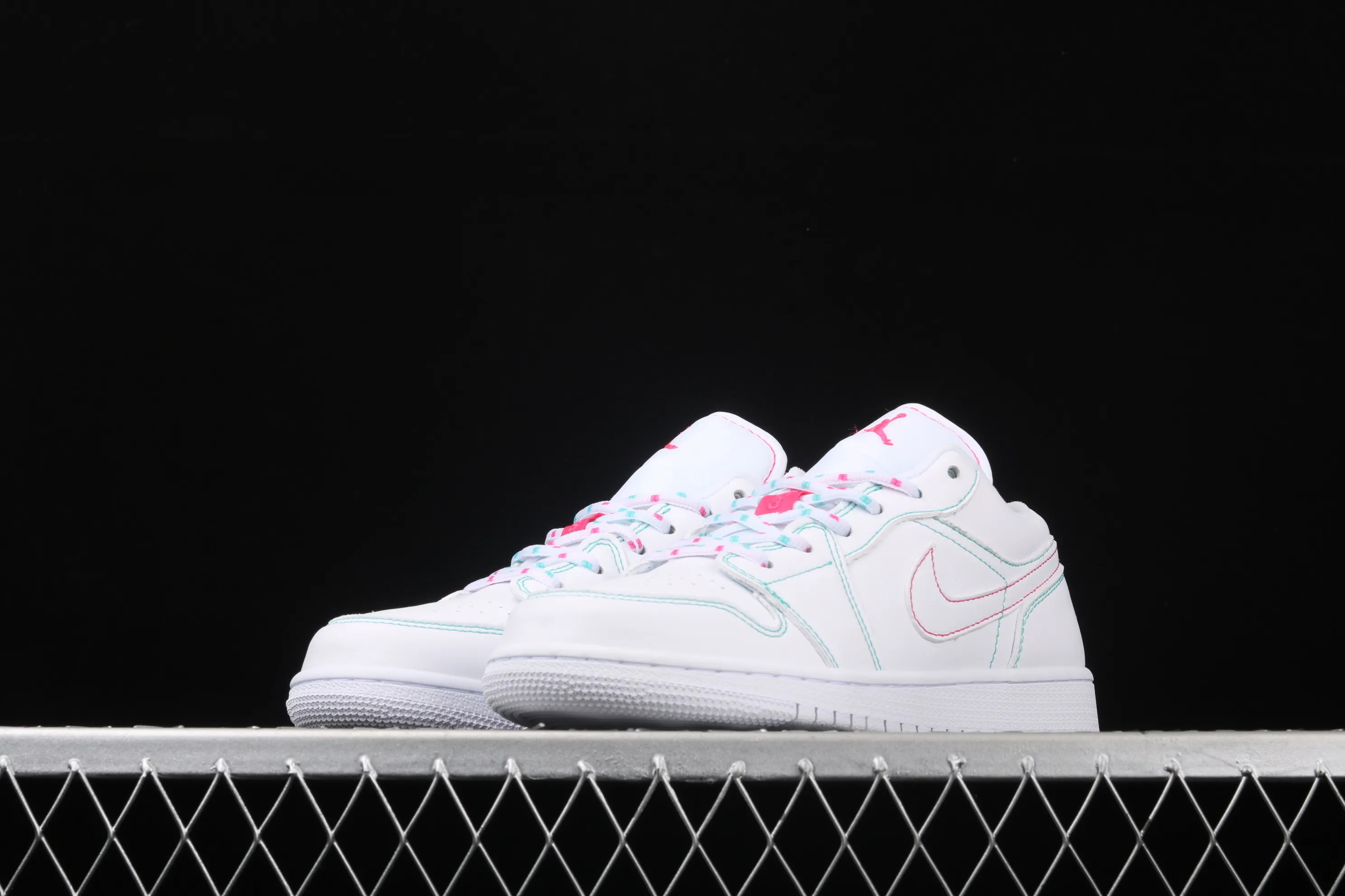 All categories Air Jordan Jordan series basketball shoes Air Jordan 1 Low Air Jordan 1 Low GS "Pink" AJ1 Joe 1 low top pink and white 554723-101